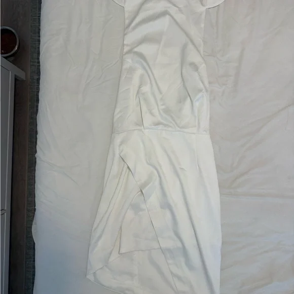 Elliatt Asymmetrical White Dress - Picture 5 of 8